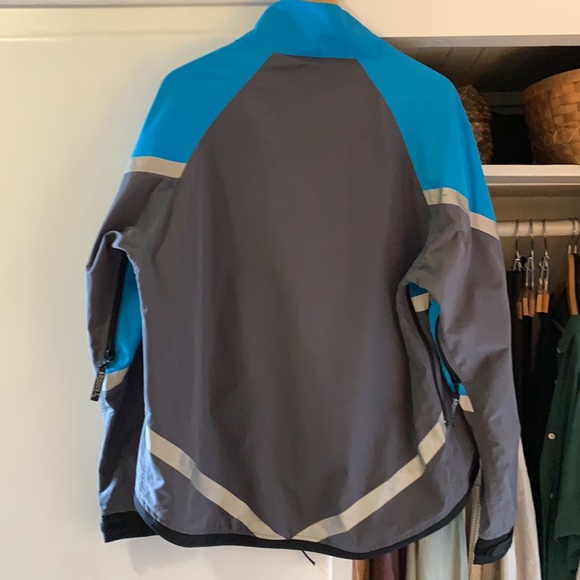 Running jacket, size M - Picture 11 of 12